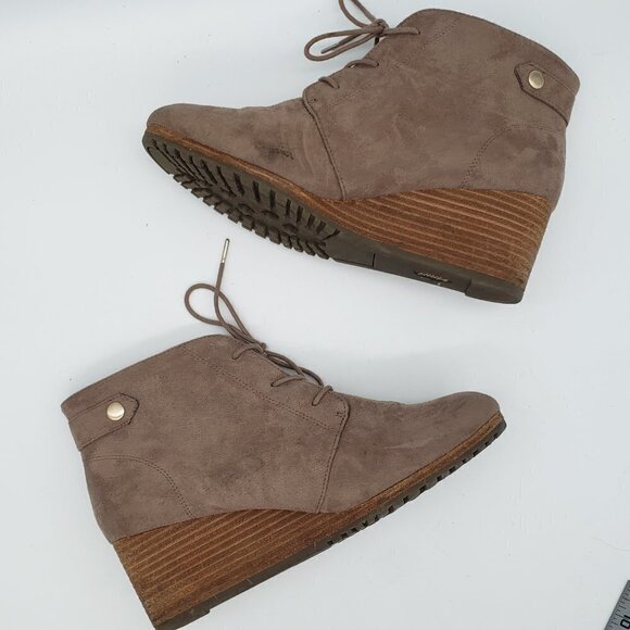 Dr. Scholl's Conquer Lace Up Wedge Bootie Taupe 9.5 M - Picture 9 of 11